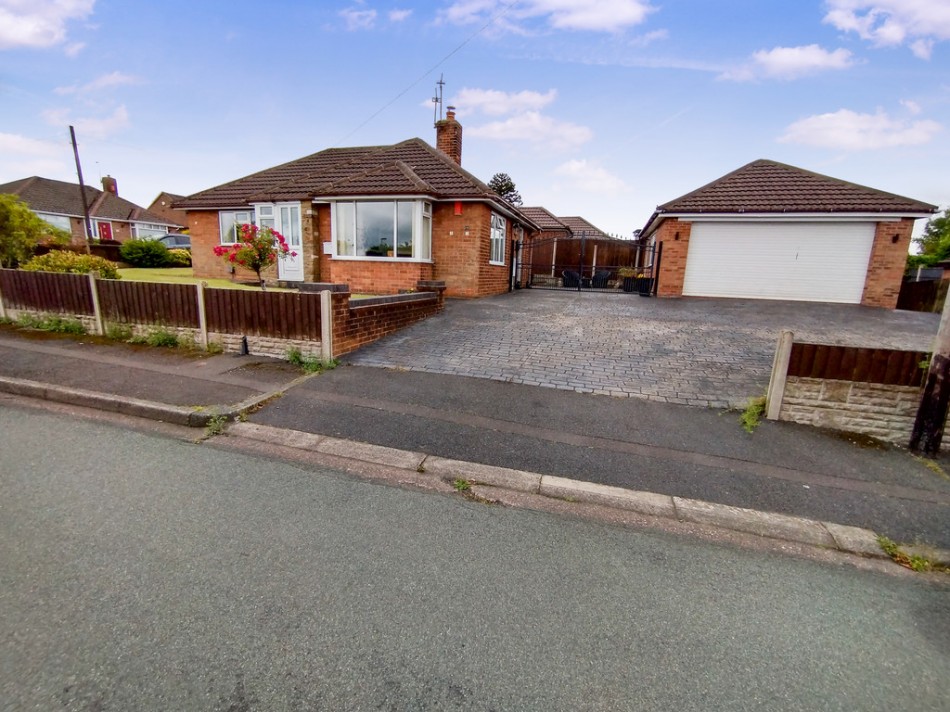 2 bedroom Detached house SSTC