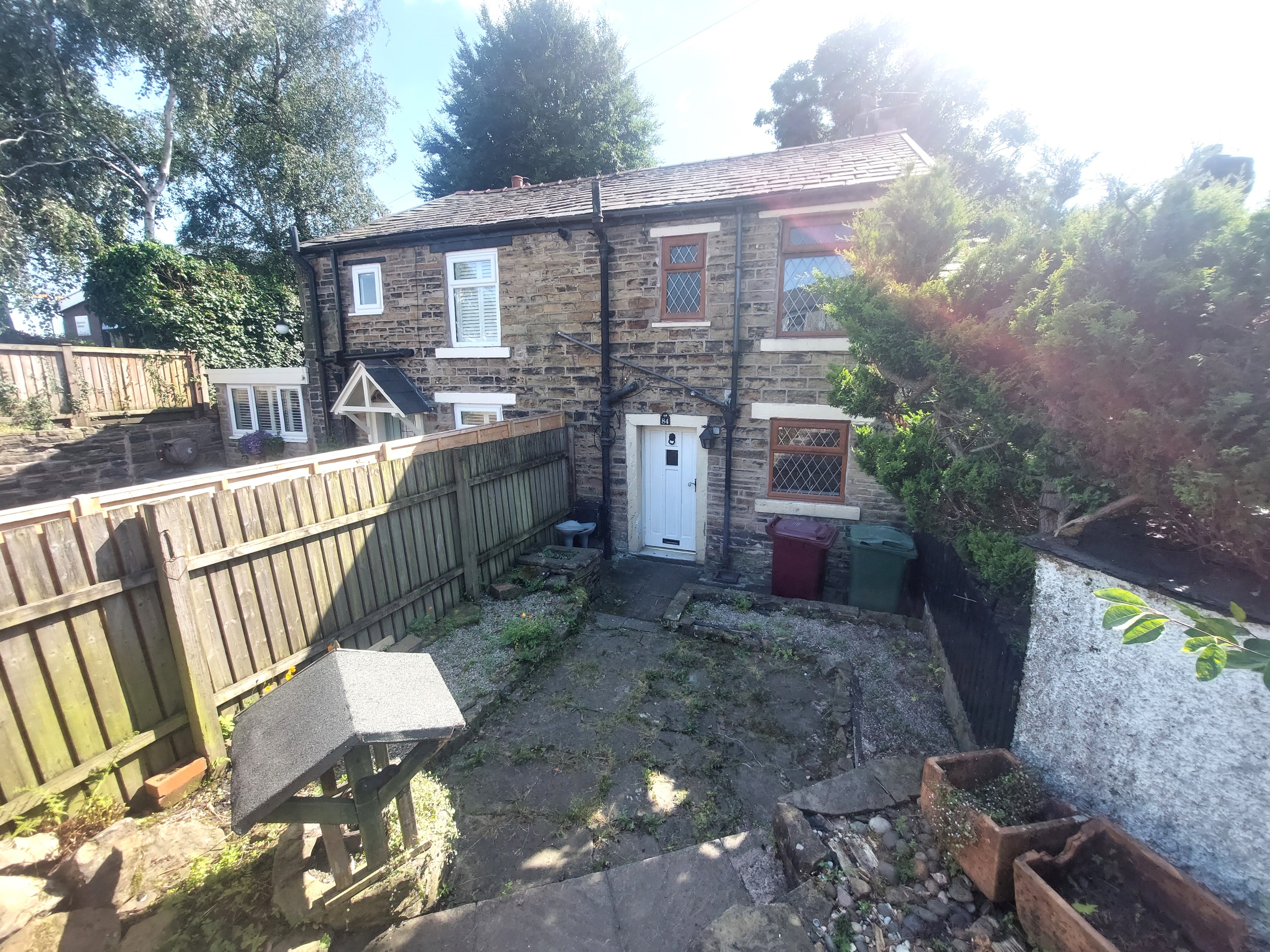 2 bedroom Terraced House To Let
