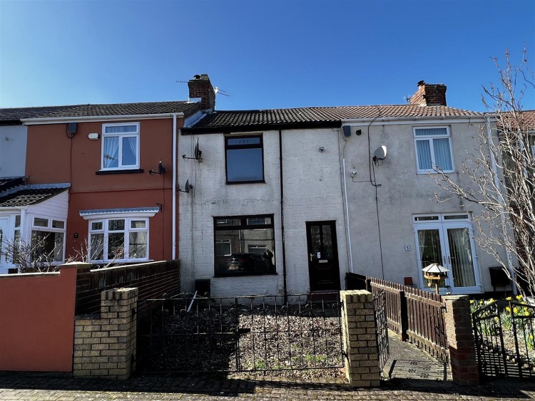 2 bedroom Terraced House SSTC