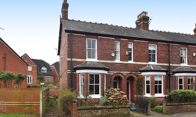 3 bedroom Terraced House SSTC