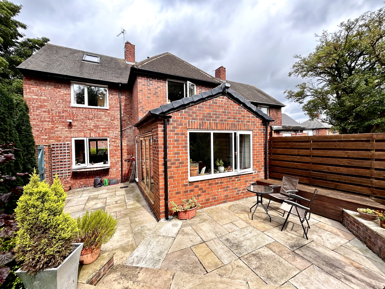 3 bedroom Semi-Detached Under Offer