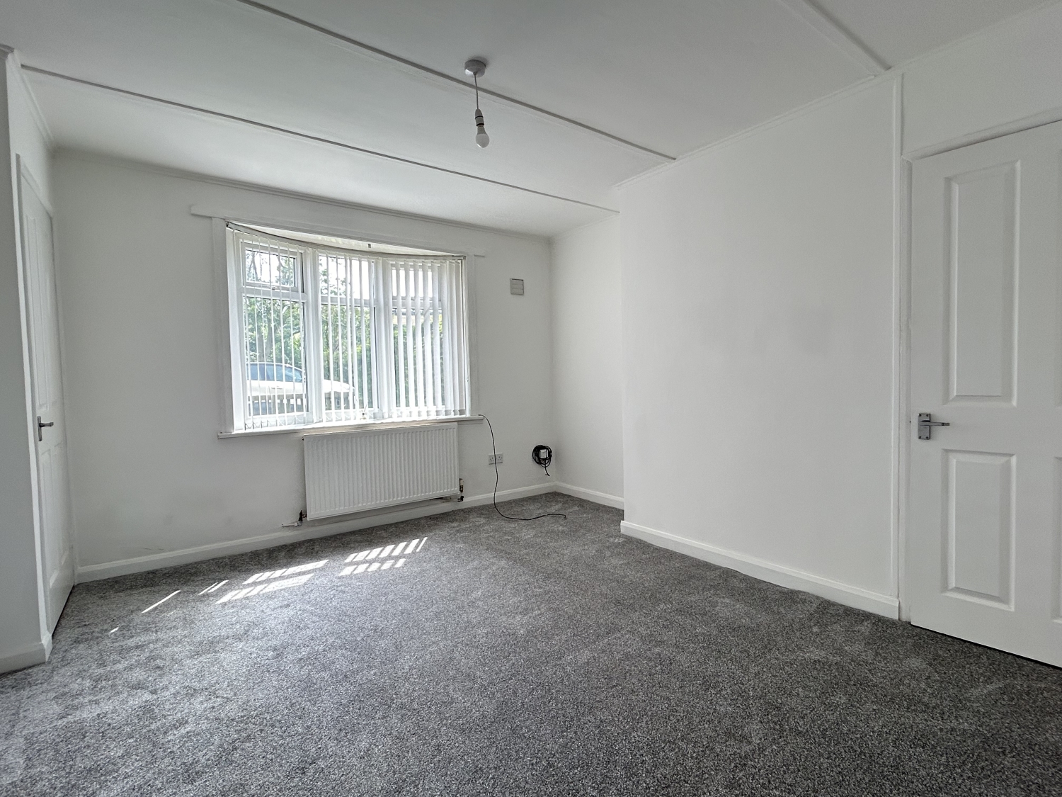 2 bedroom Semi-detached house SSTC