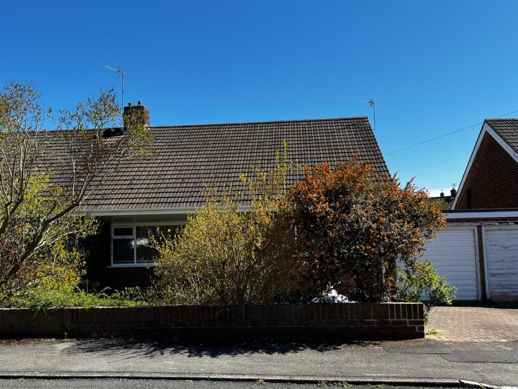 2 bedroom Semi-detached house Let