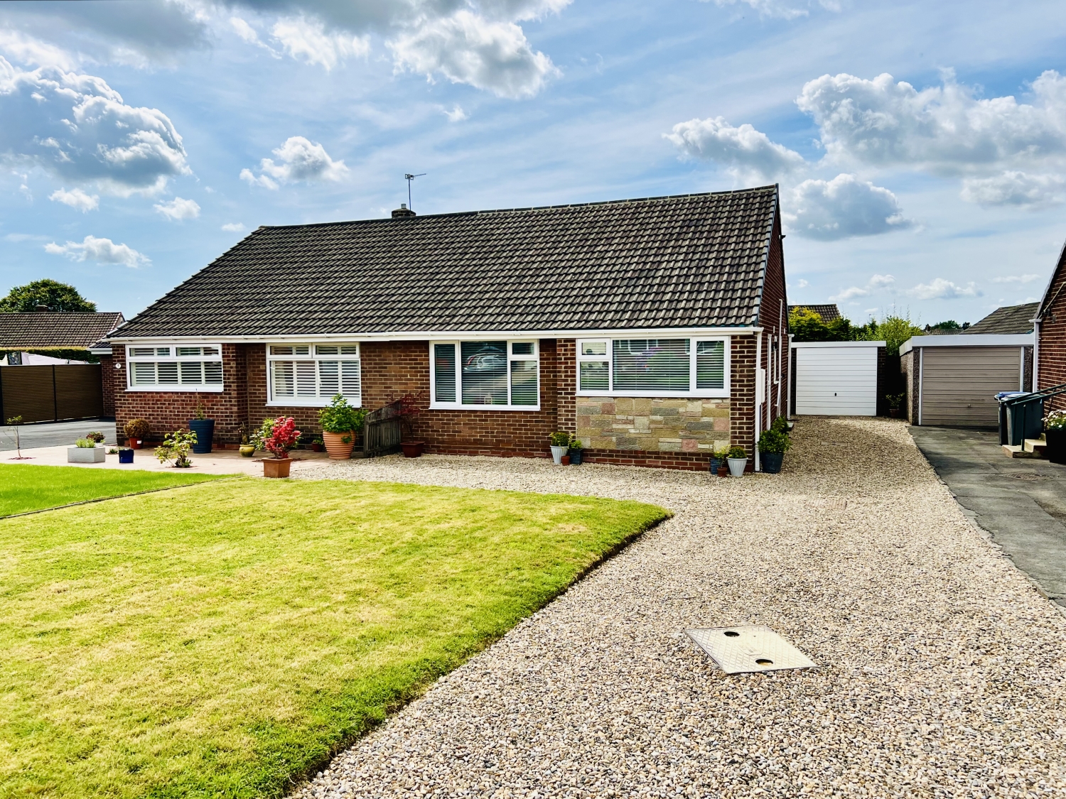 2 bedroom Semi-Detached Under Offer