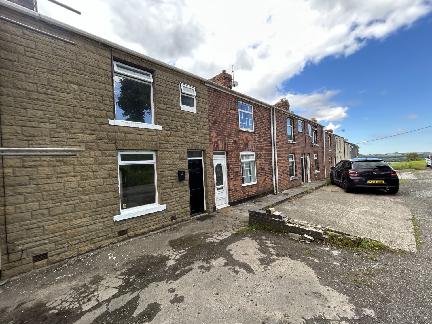 2 bedroom Terraced Under Offer