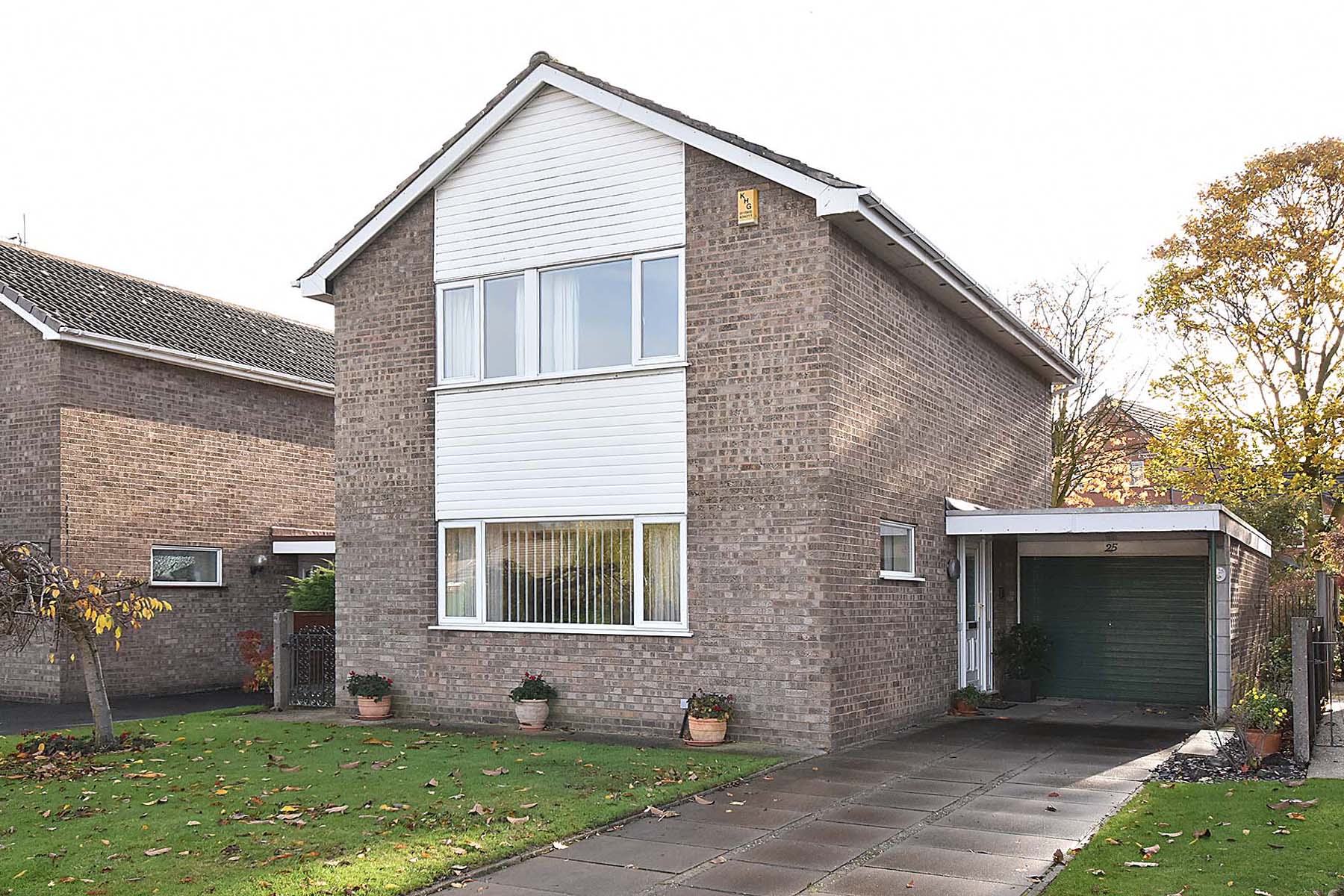 3 bedroom Detached House SSTC