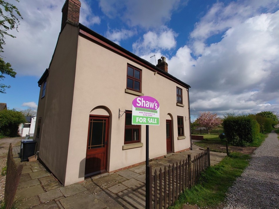 4 bedroom Semi-Detached House SSTC