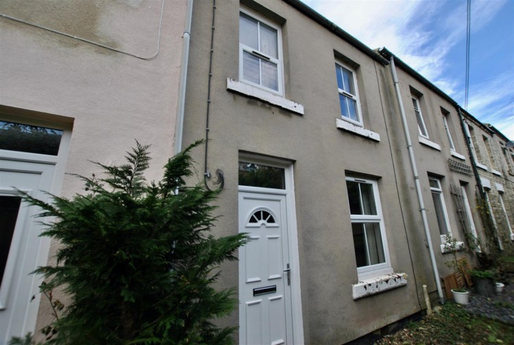 2 bedroom Terraced House SSTC
