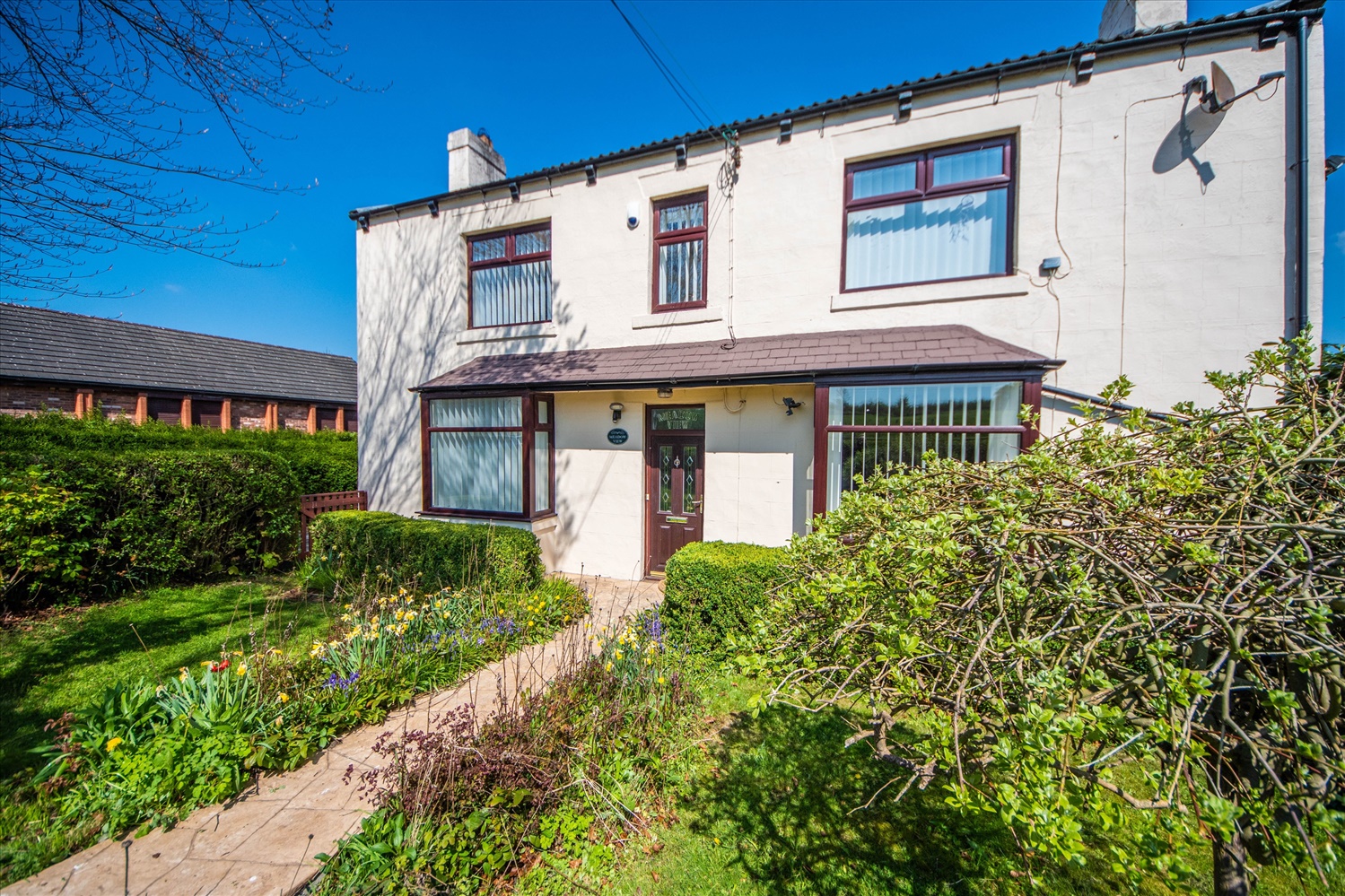 3 bedroom Detached house Under Offer