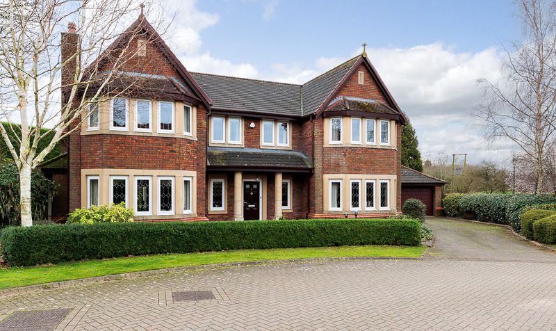 5 bedroom Detached House SSTC