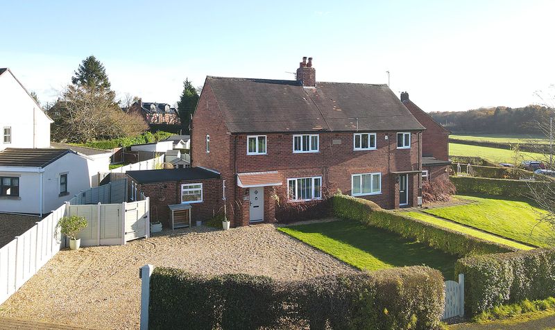 3 bedroom Semi-Detached House SSTC