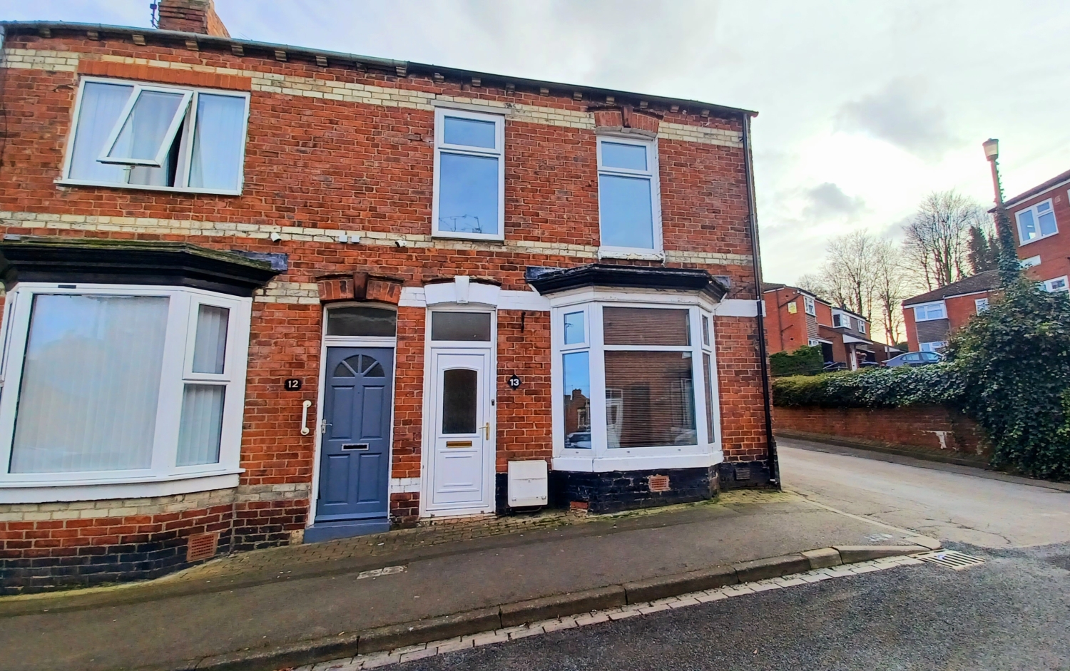 2 bedroom Terraced For Sale