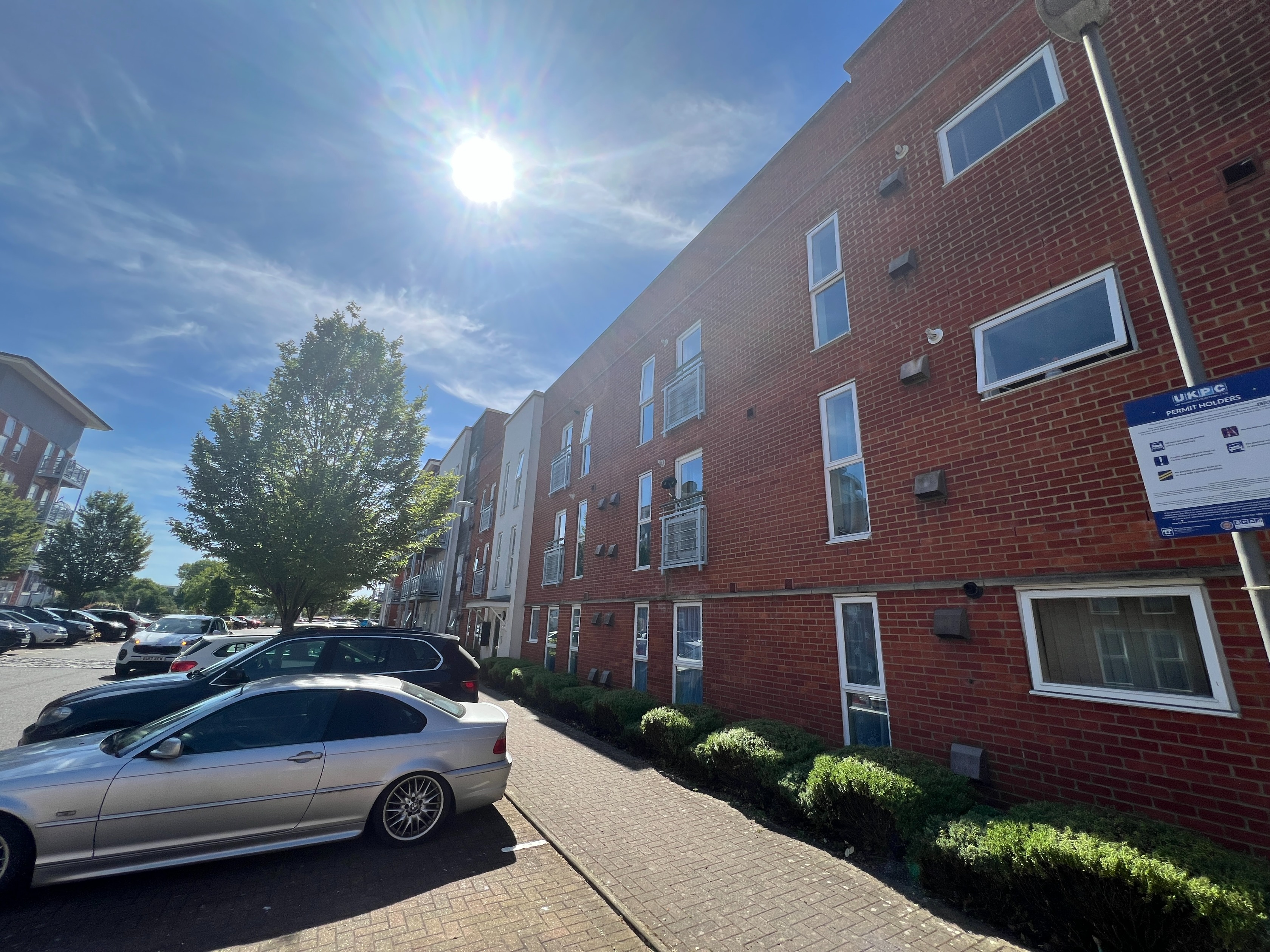 2 bedroom Apartment To Let