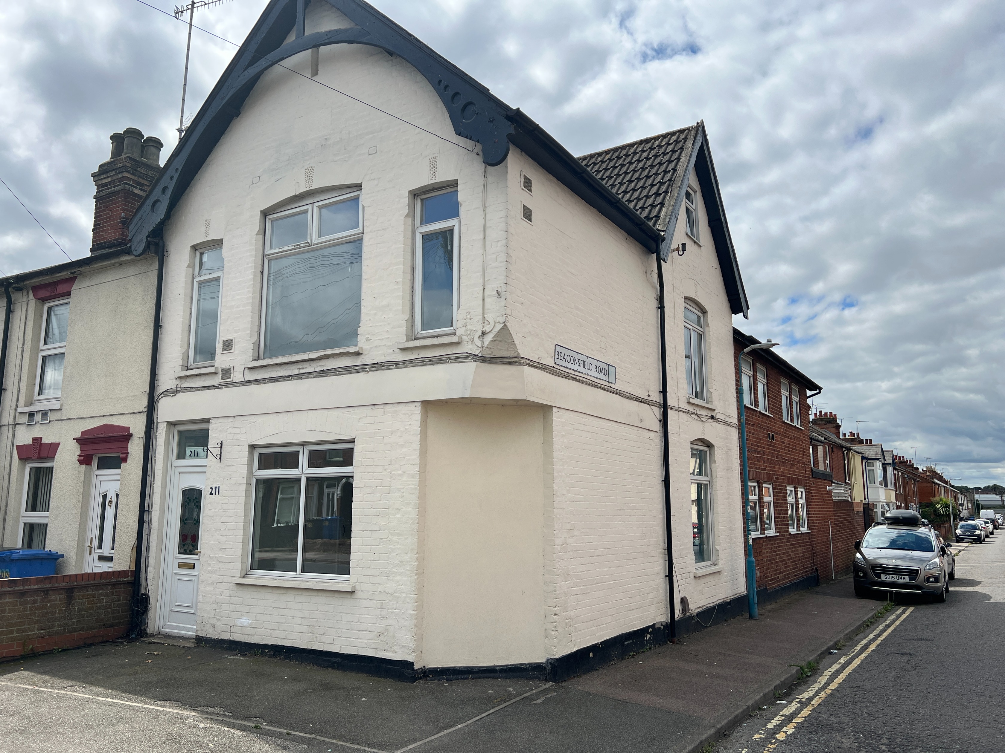 8 bedroom Detached House To Let