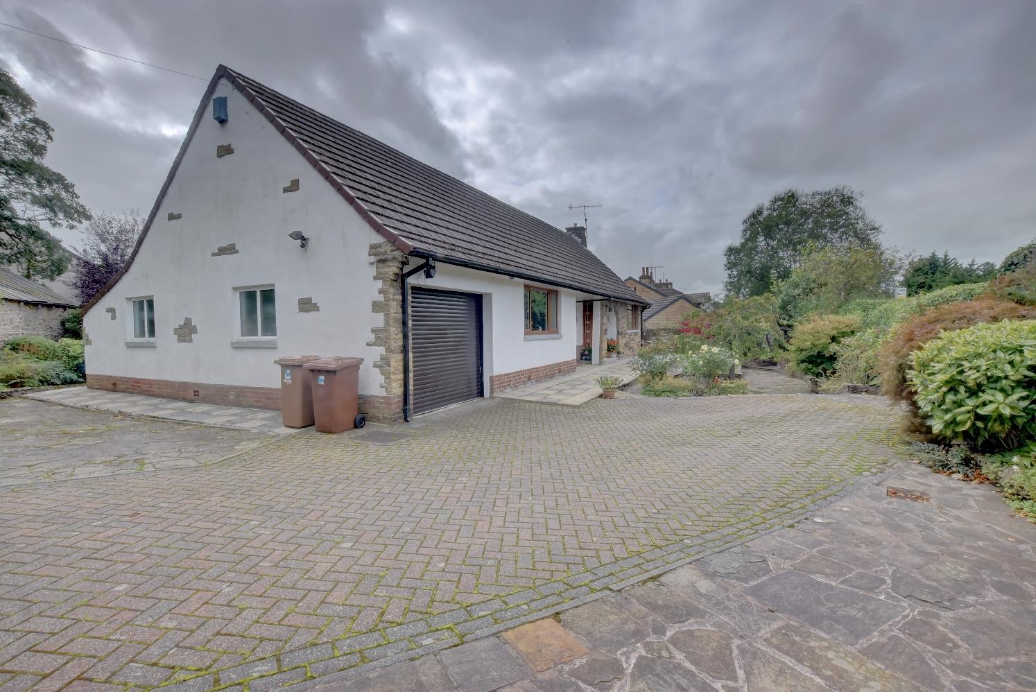 5 bedroom Detached Sold