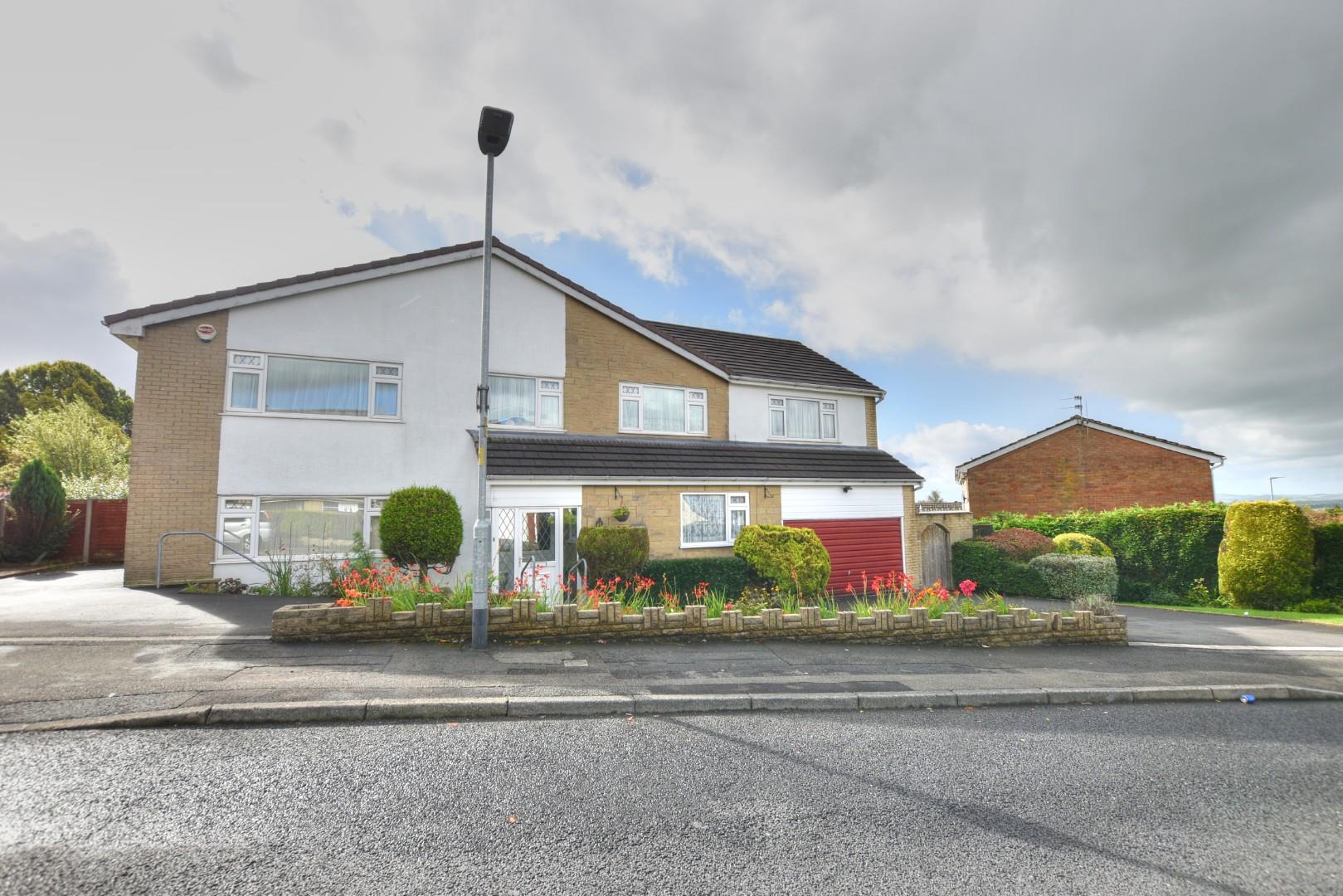 5 bedroom Detached SSTC