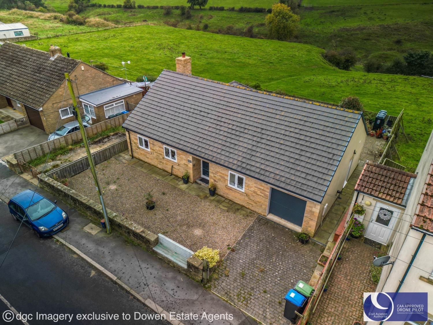 2 bedroom Detached For Sale