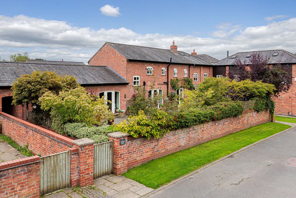 4 bedroom Barn Conversion For Sale