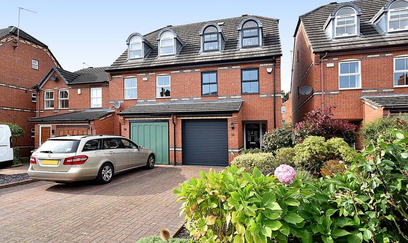 3 bedroom Terraced House SSTC