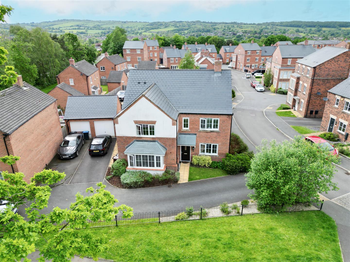 5 bedroom Detached House For Sale
