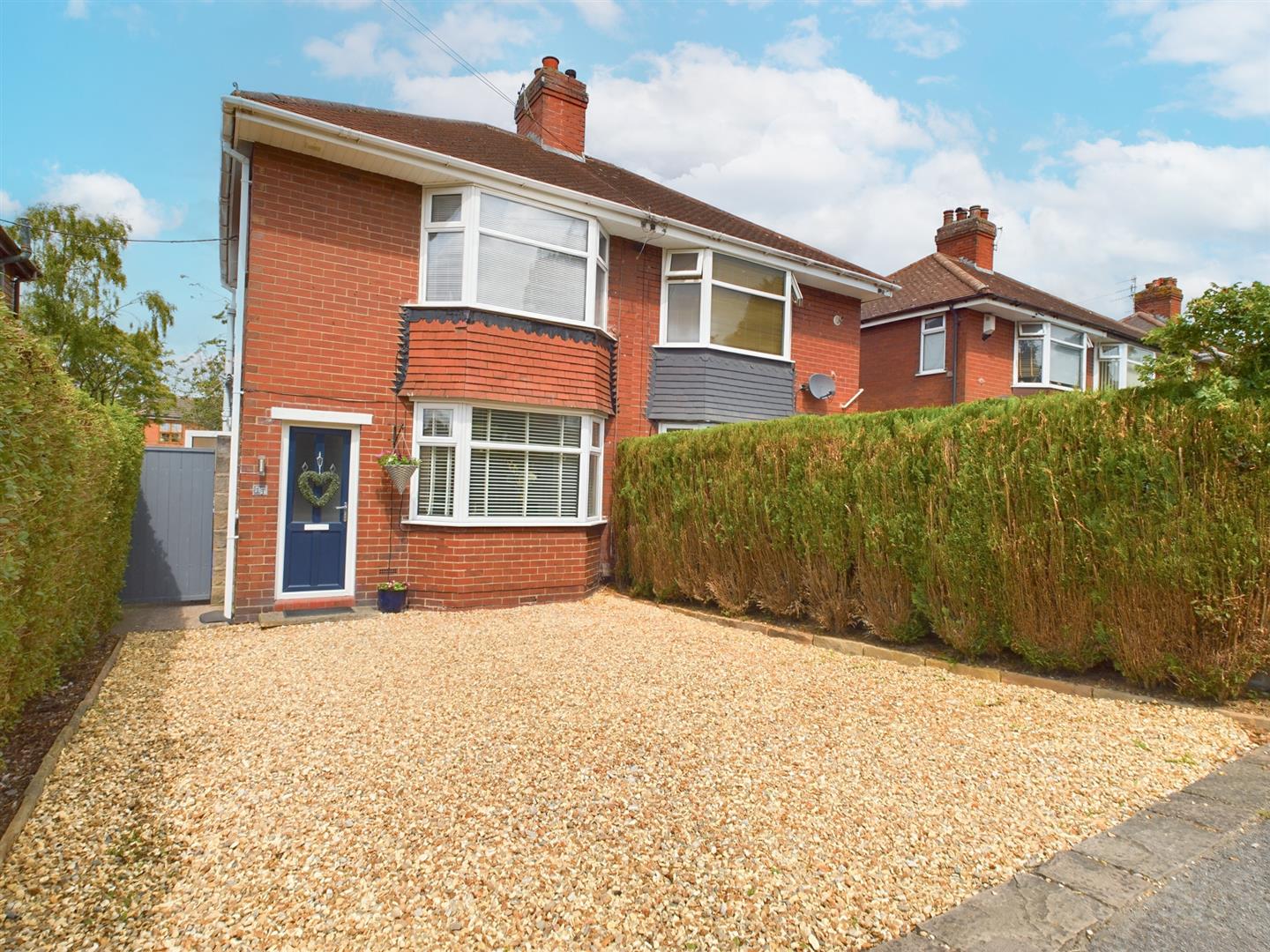 2 bedroom Semi-Detached House SSTC