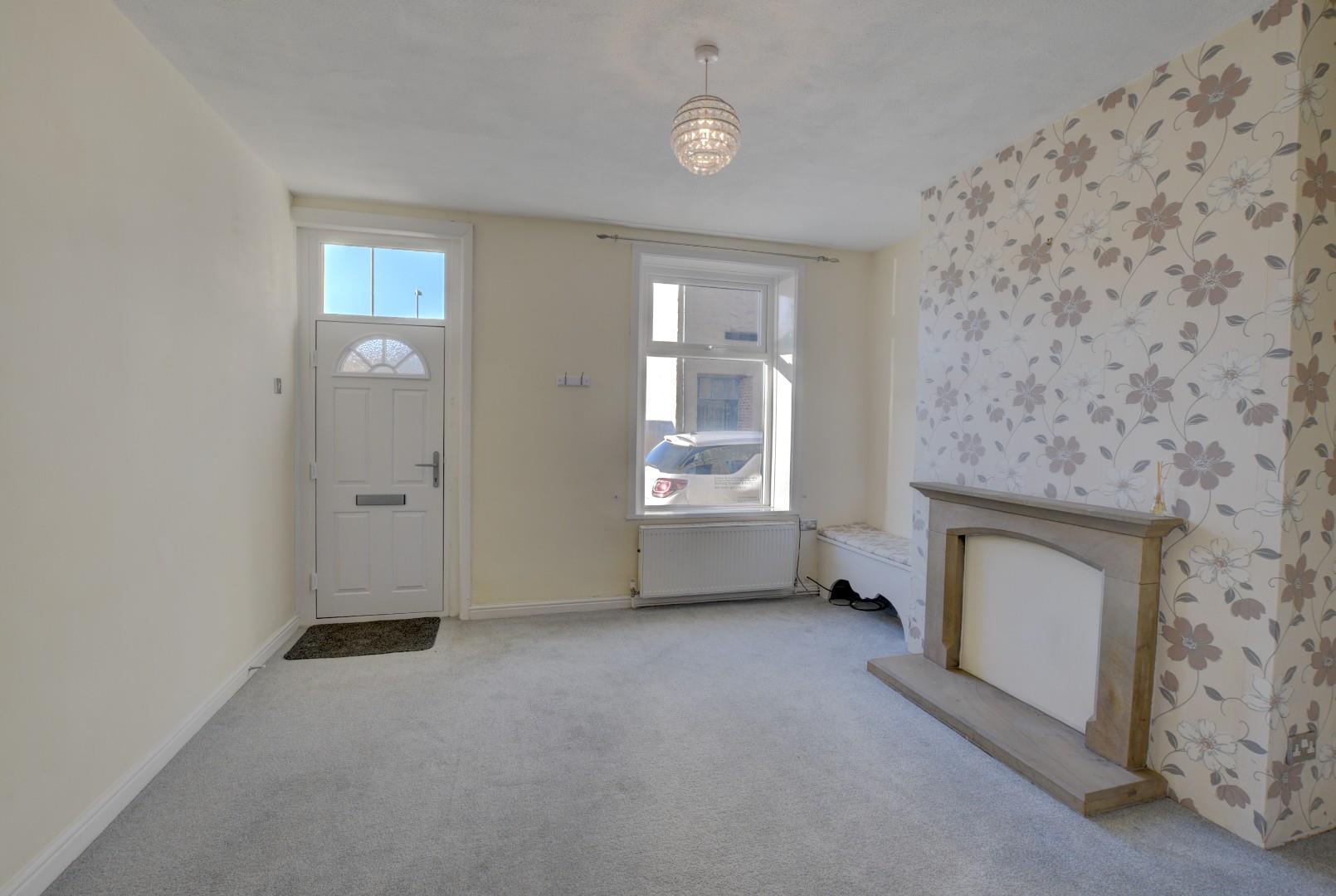 2 bedroom Terraced Let Agreed