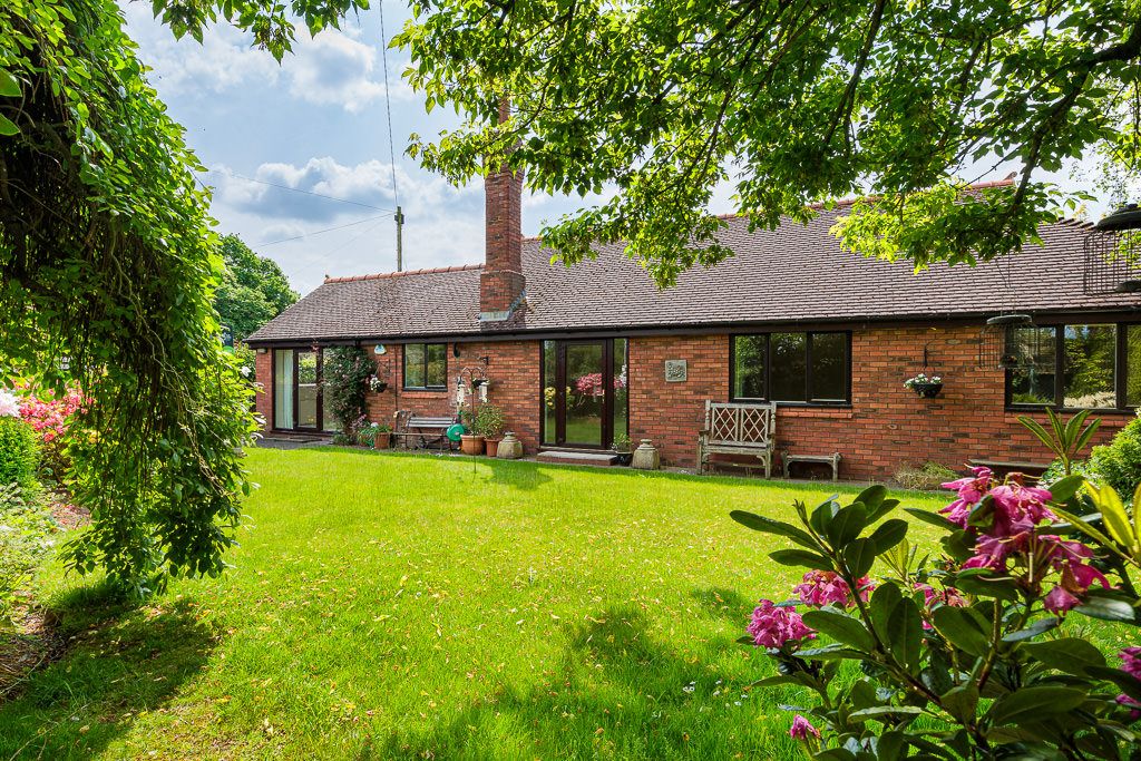 3 bedroom Bungalow For Sale