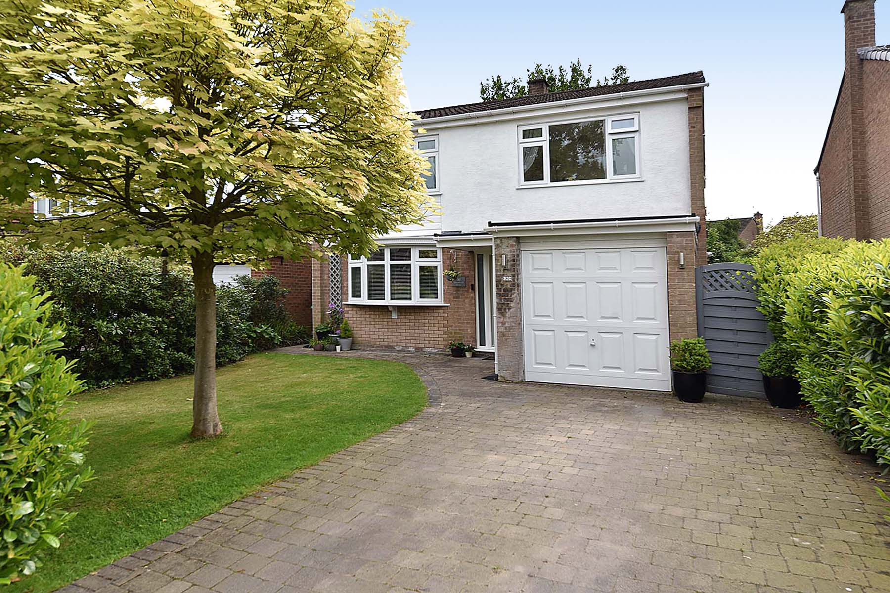 4 bedroom House For Sale