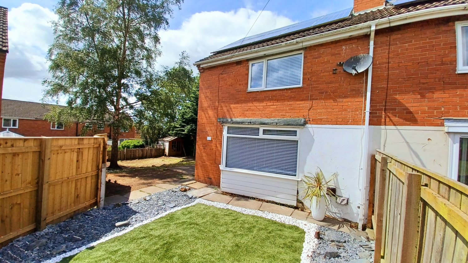 2 bedroom Semi-Detached Under Offer