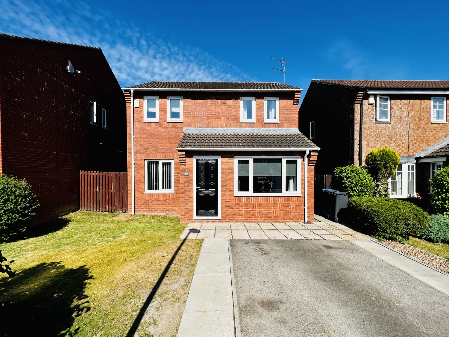 3 bedroom Detached For Sale