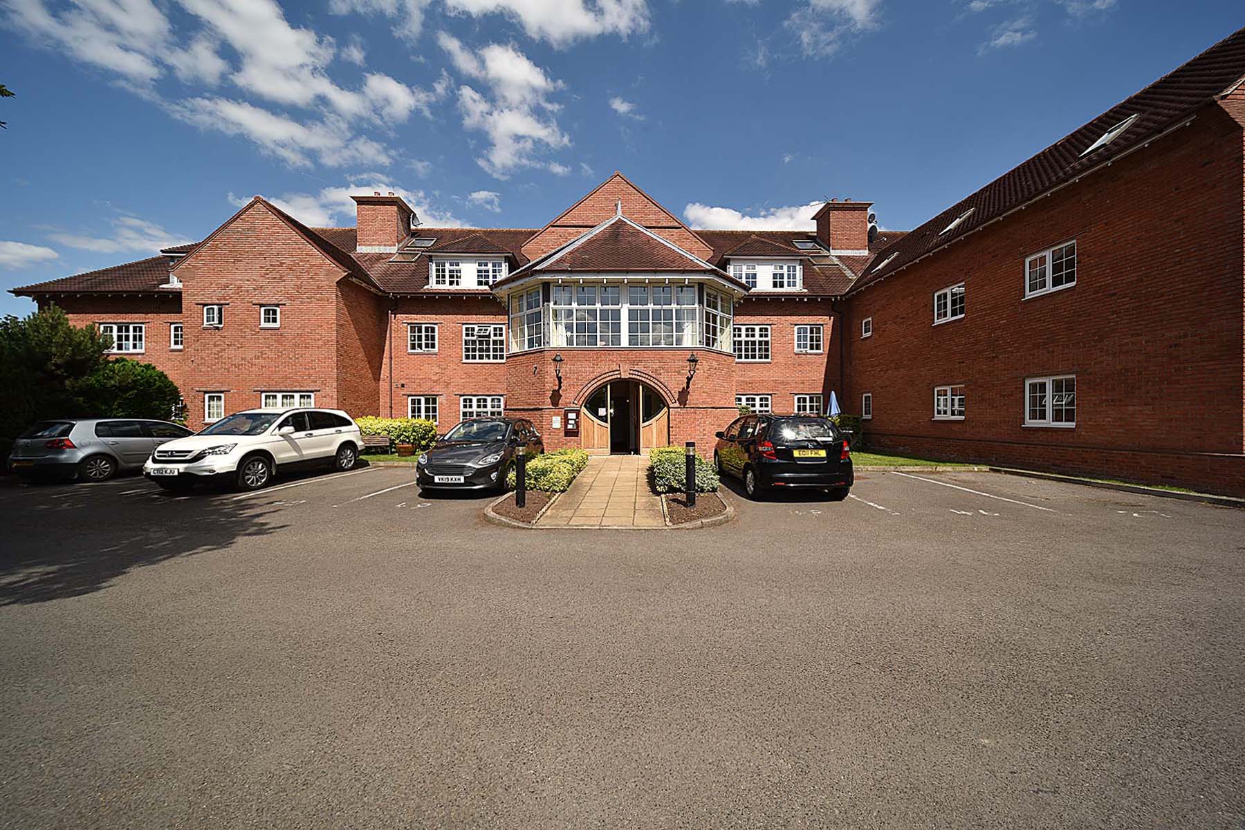 1 bedroom Apartment For Sale