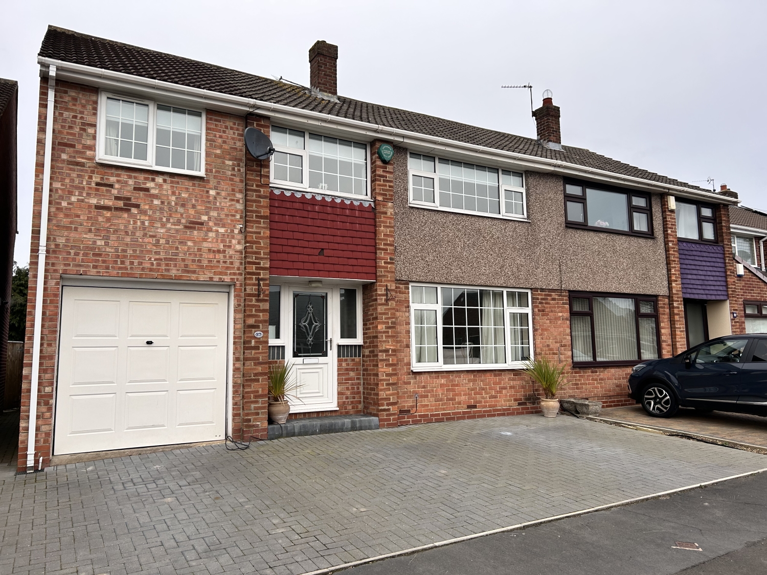 4 bedroom Semi-Detached Under Offer