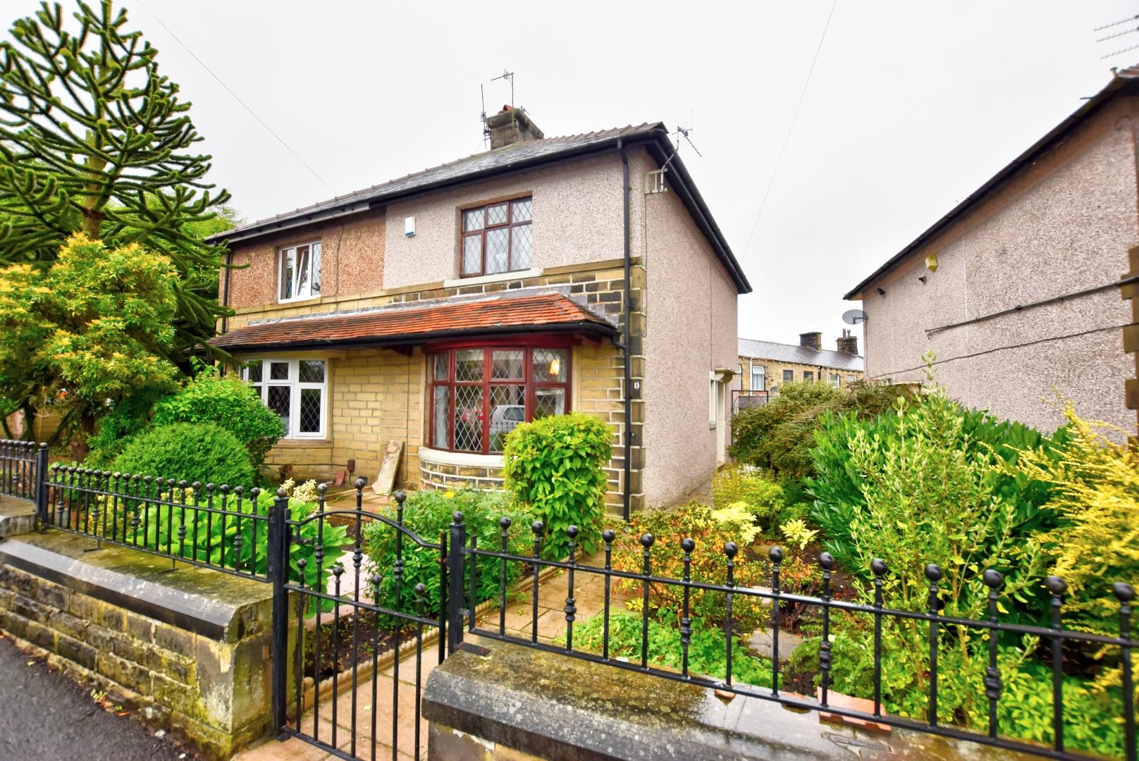 2 bedroom Semi-Detached Under Offer