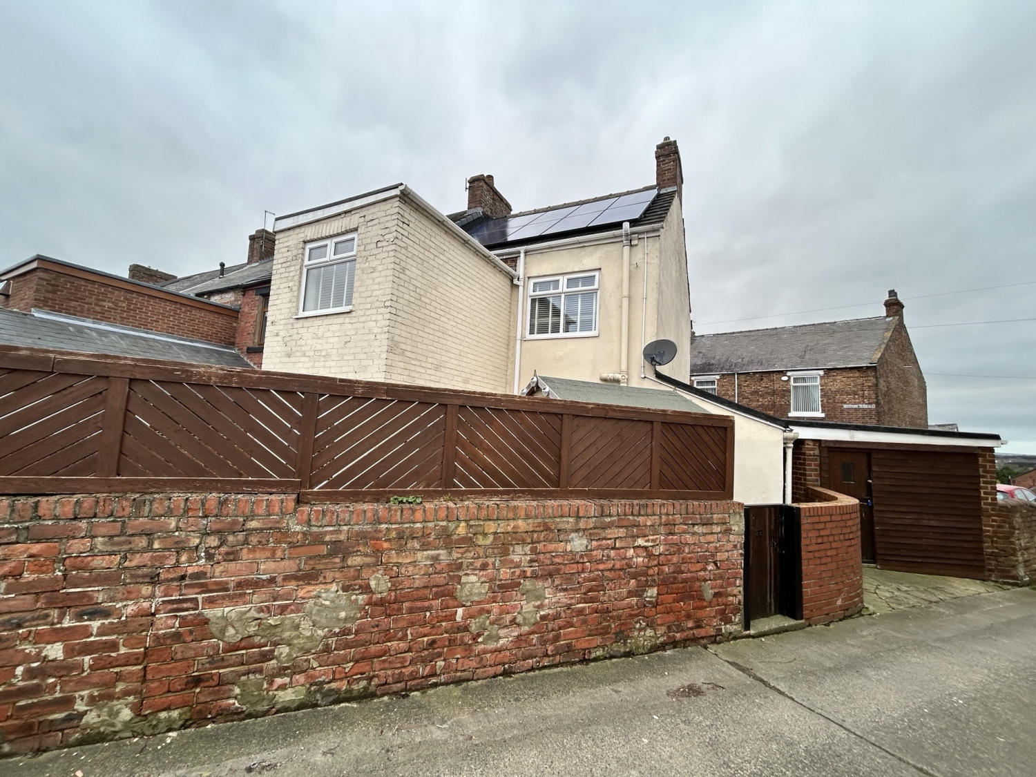 2 bedroom Terraced Under Offer