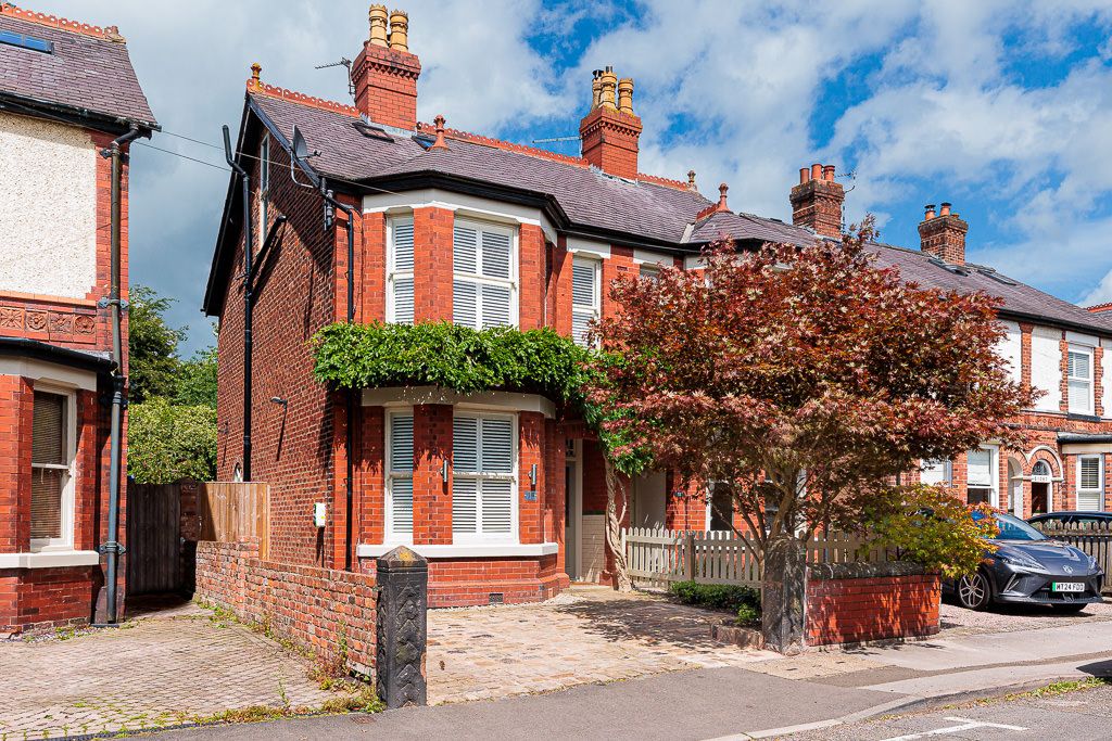 4 bedroom House For Sale