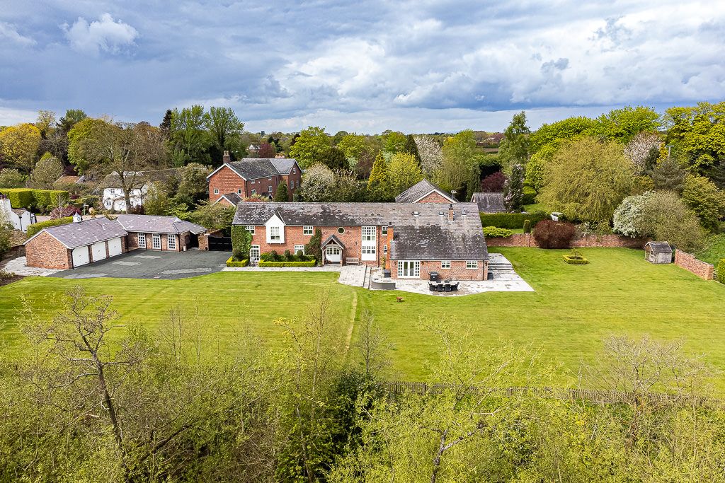 4 bedroom Barn Conversion SSTC