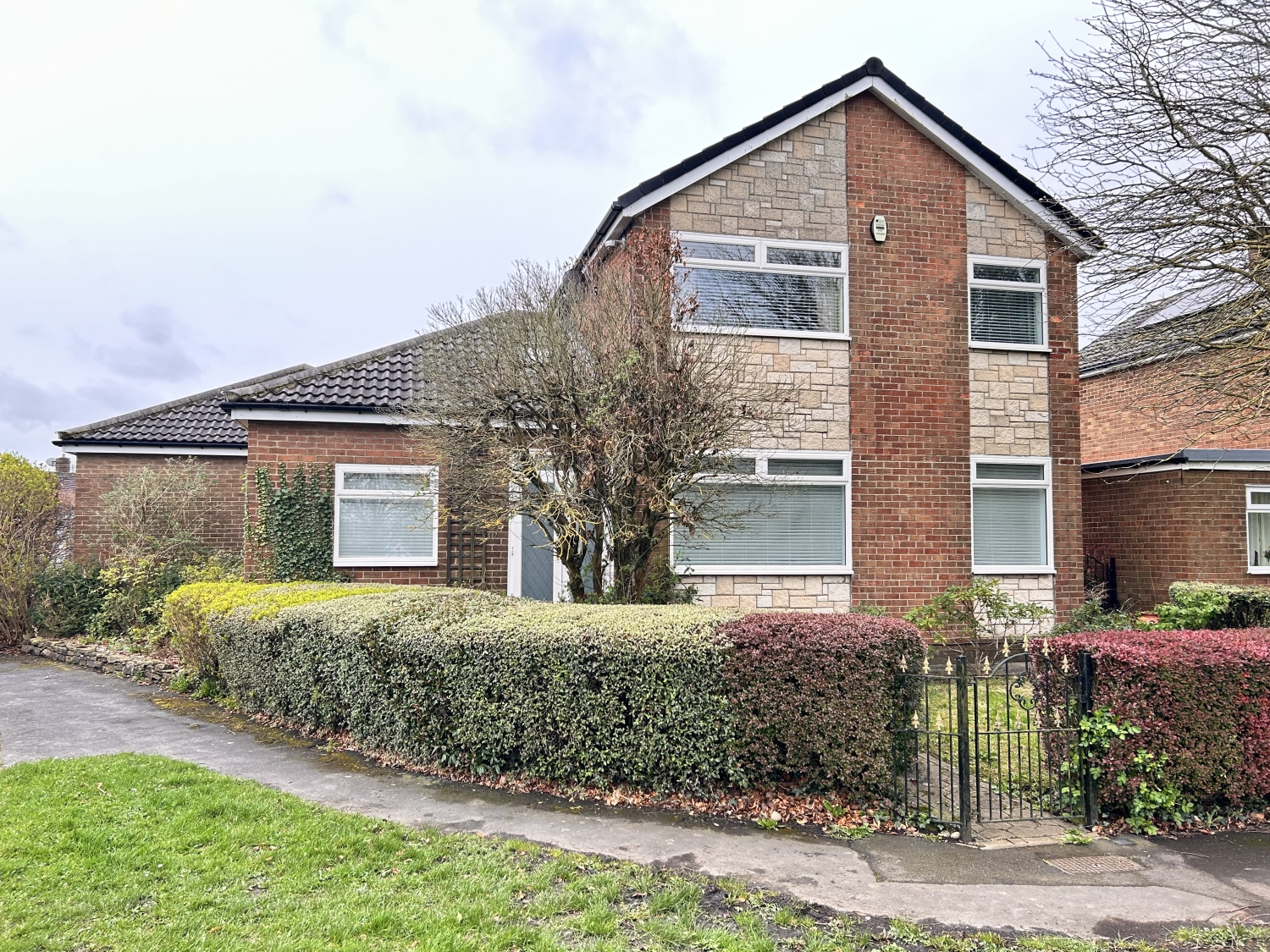 4 bedroom Detached Under Offer