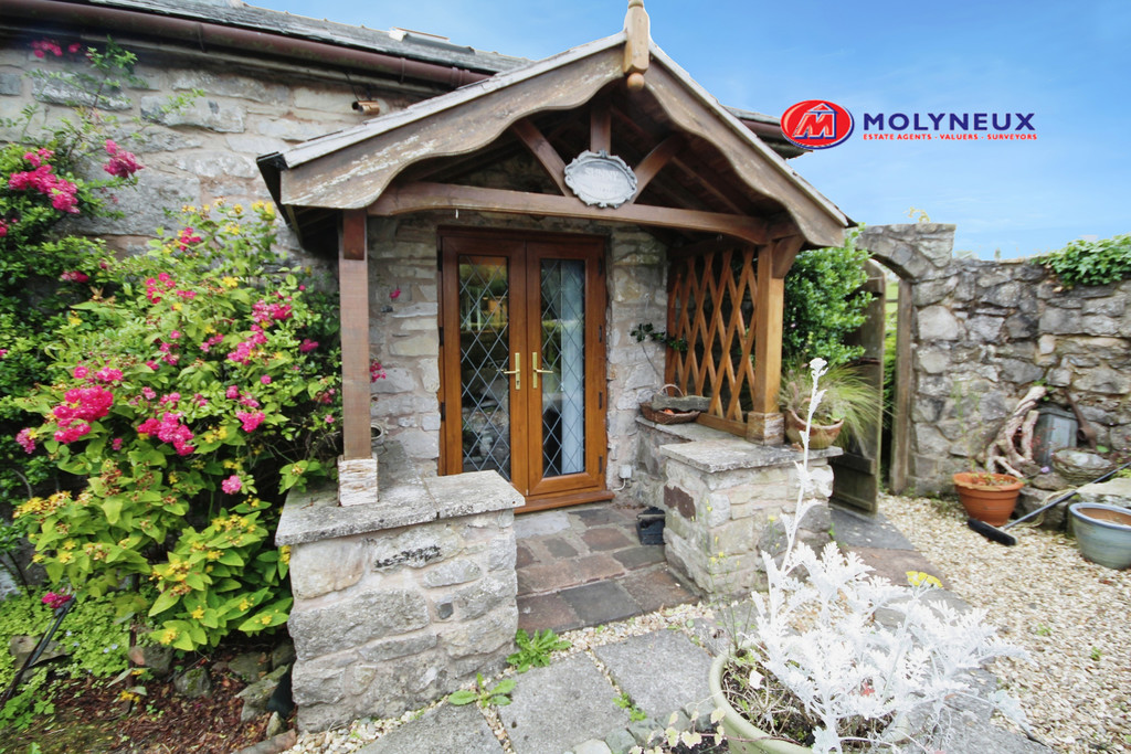  Detached House For Sale