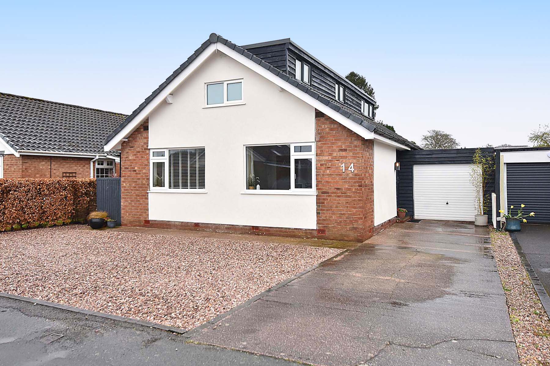 3 bedroom Detached House SSTC