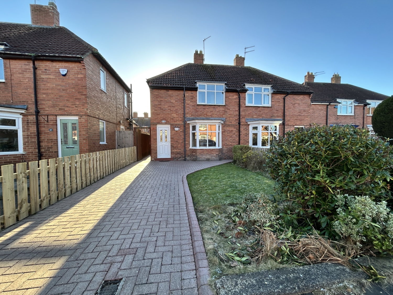 3 bedroom Semi-Detached Under Offer