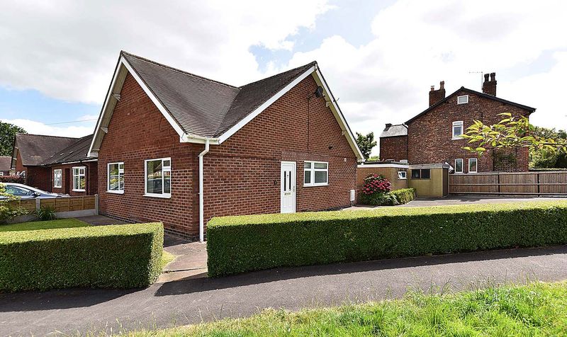 2 bedroom Semi-Detached House SSTC