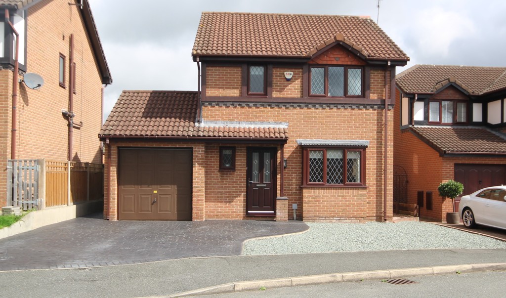 3 bedroom Detached House For Sale