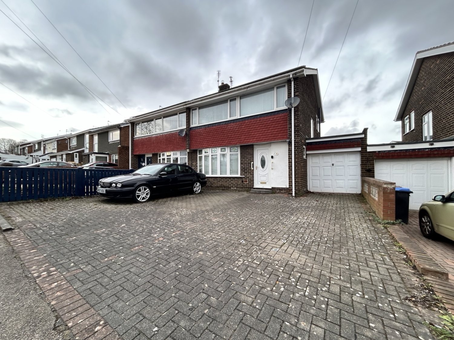 3 bedroom Semi-Detached Under Offer