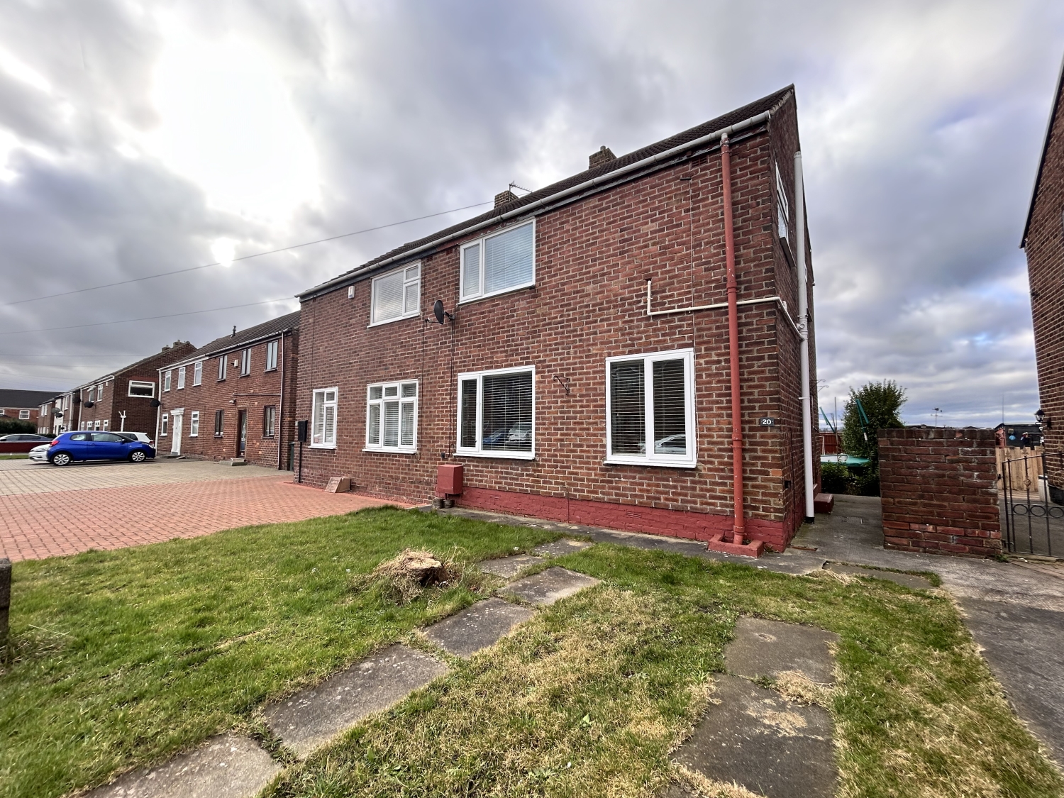 2 bedroom Semi-Detached Under Offer