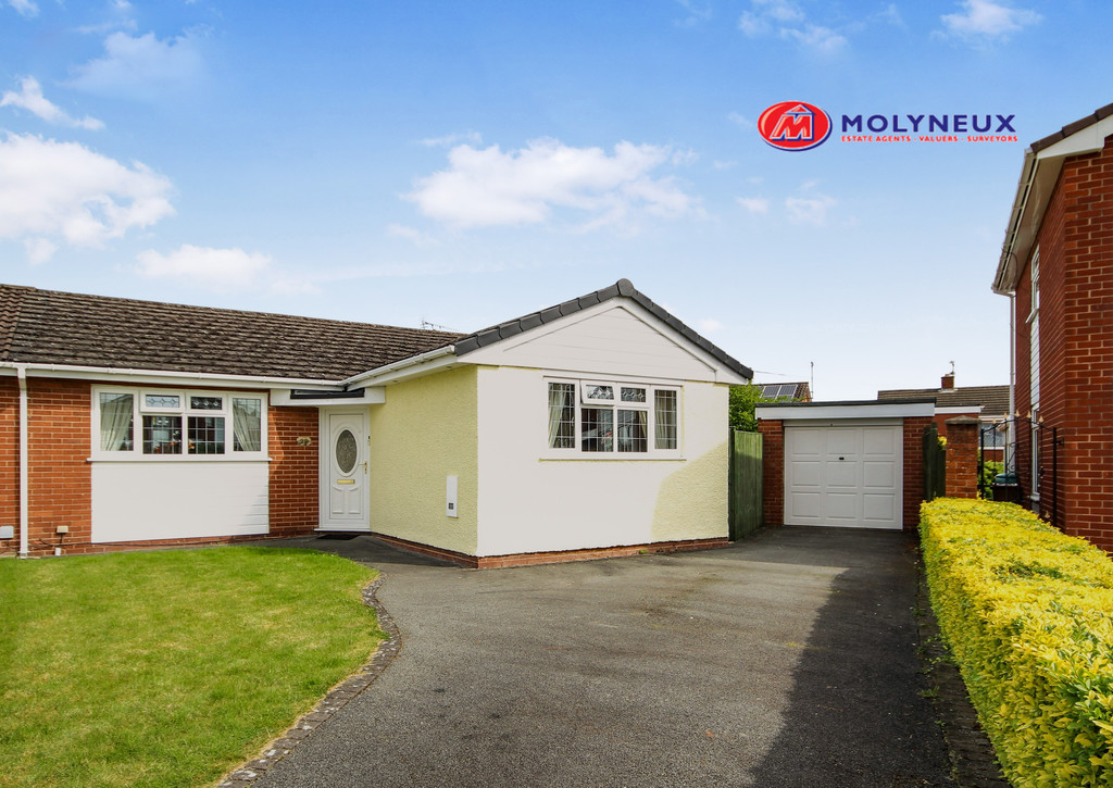3 bedroom Semi-detached house Sold