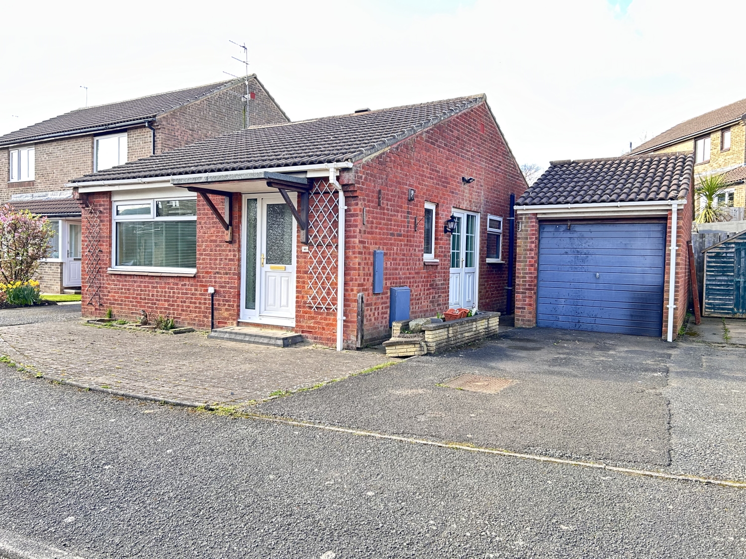 2 bedroom Detached Under Offer