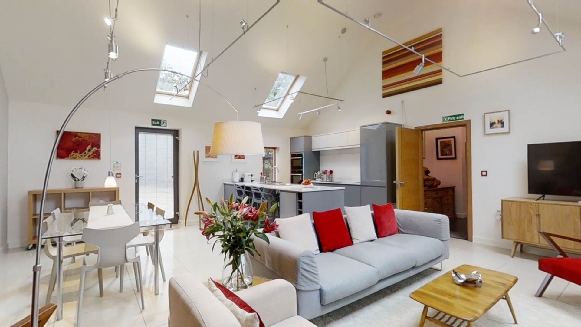 2 bedroom Apartment To Let