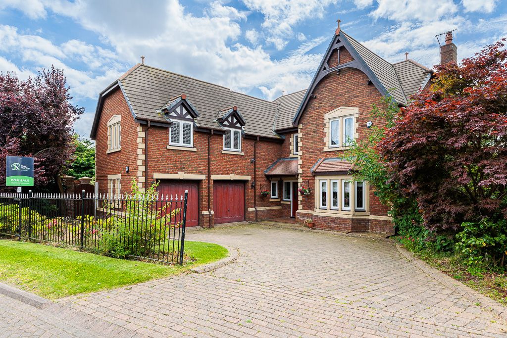 5 bedroom House For Sale