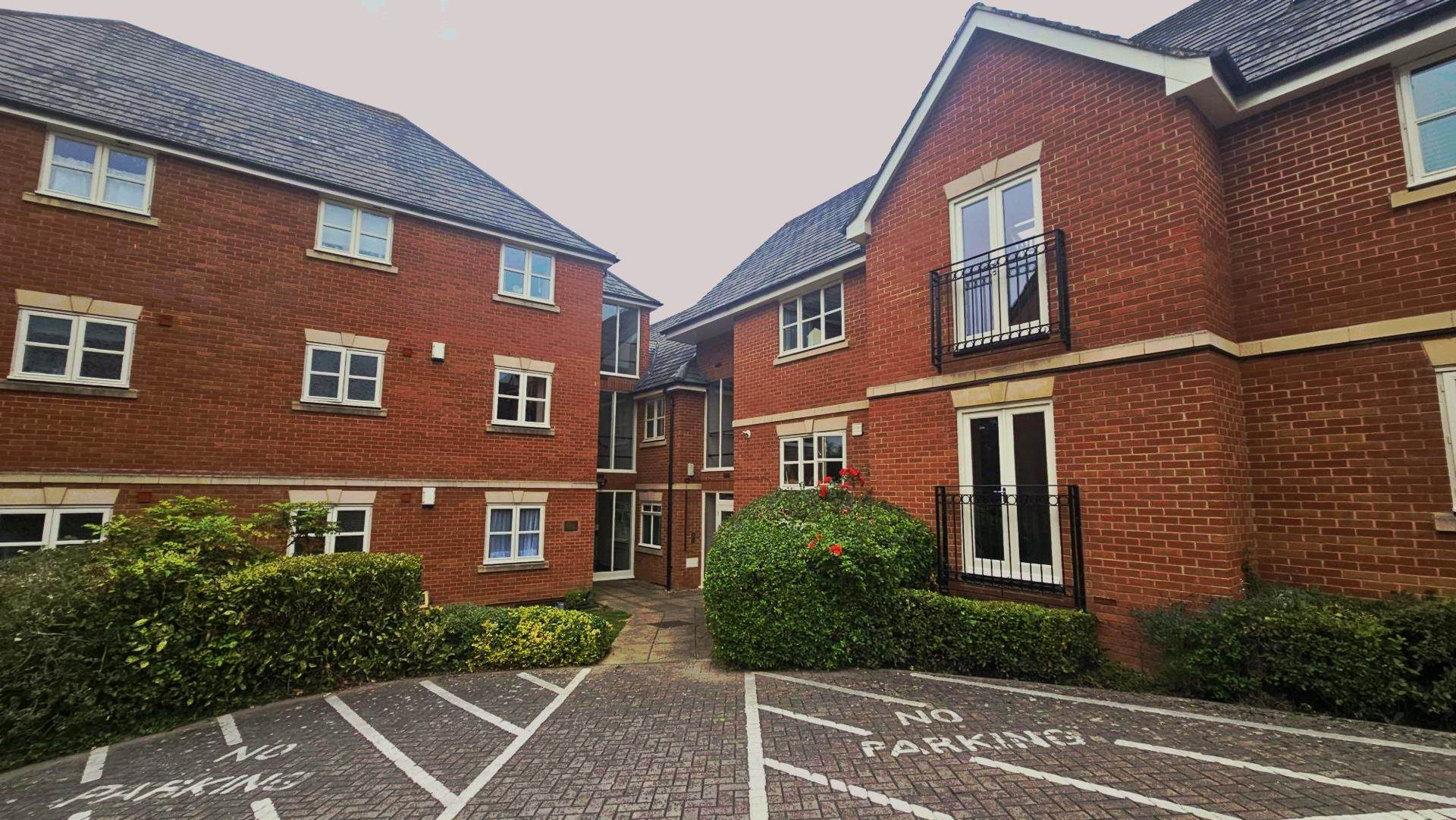 3 bedroom Apartment Let