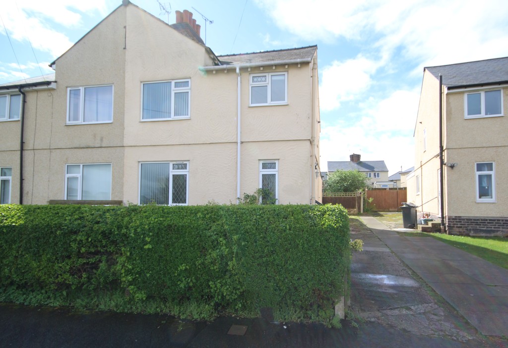 3 bedroom Semi-Detached House Sold
